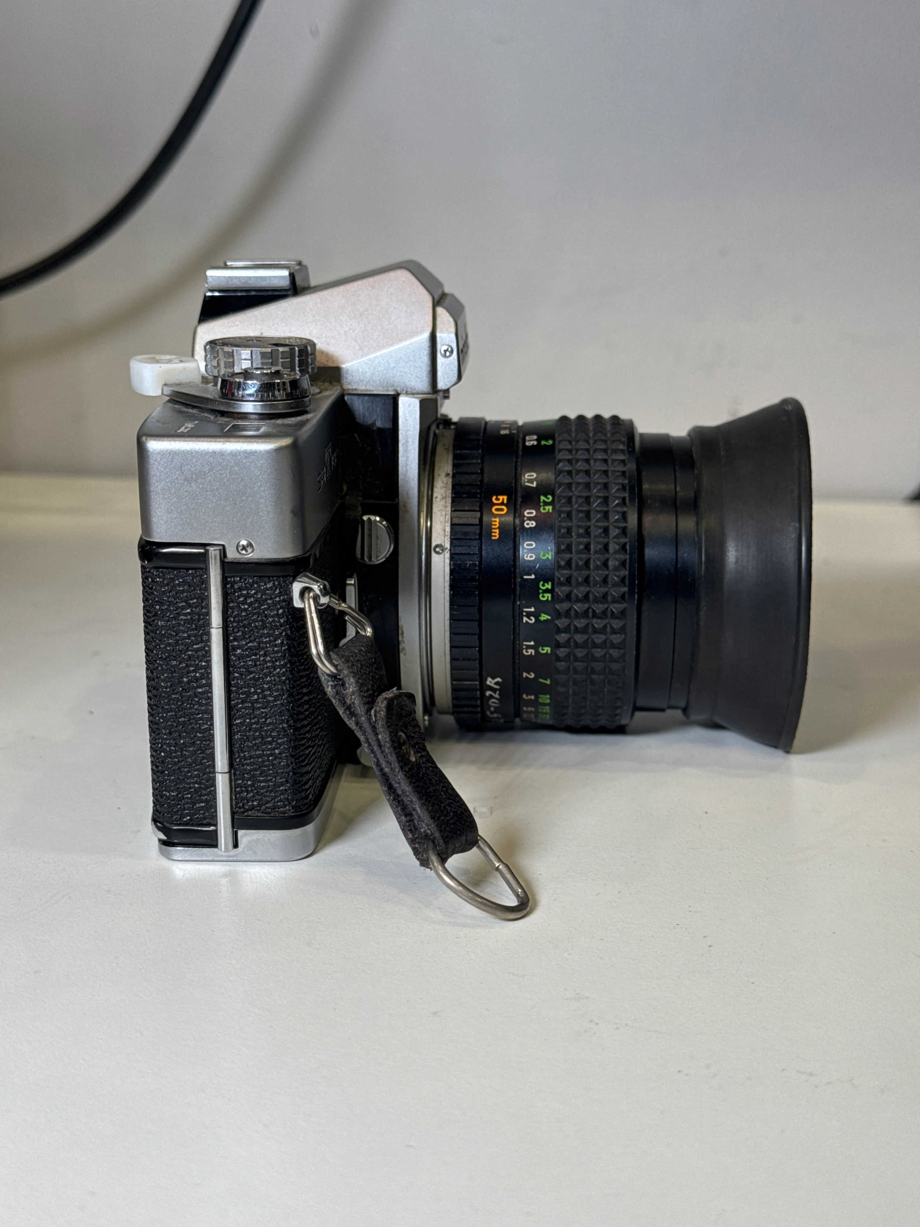 (USED) Minolta SRT 102 with 50mm F1.4 - Image 5